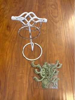 Vintage towel holder and wall hook