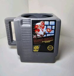 Super Mario Bros Nintendo Cartridge Collectible 27 fl. oz. Mug *PRE-OWNED*
