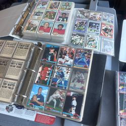 Binders Full Of Baseball Football Hokey And Other Cards
