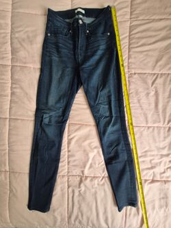 Bundle 2 womens Good American  jeans