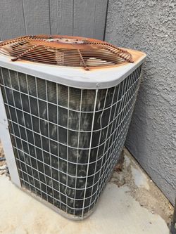 Working 5-Ton Carrier AC Condenser Unit (R-22 Freon Included) or for scraps/parts