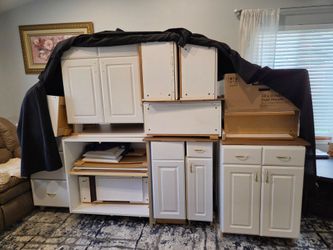 Free kitchen cabinets, various sizes