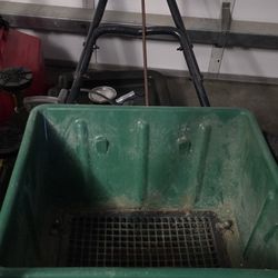 Lesco Broadcast Spreader