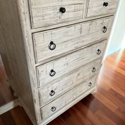 Bedroom Suit All From Ef Brannon Bought 2 Years o