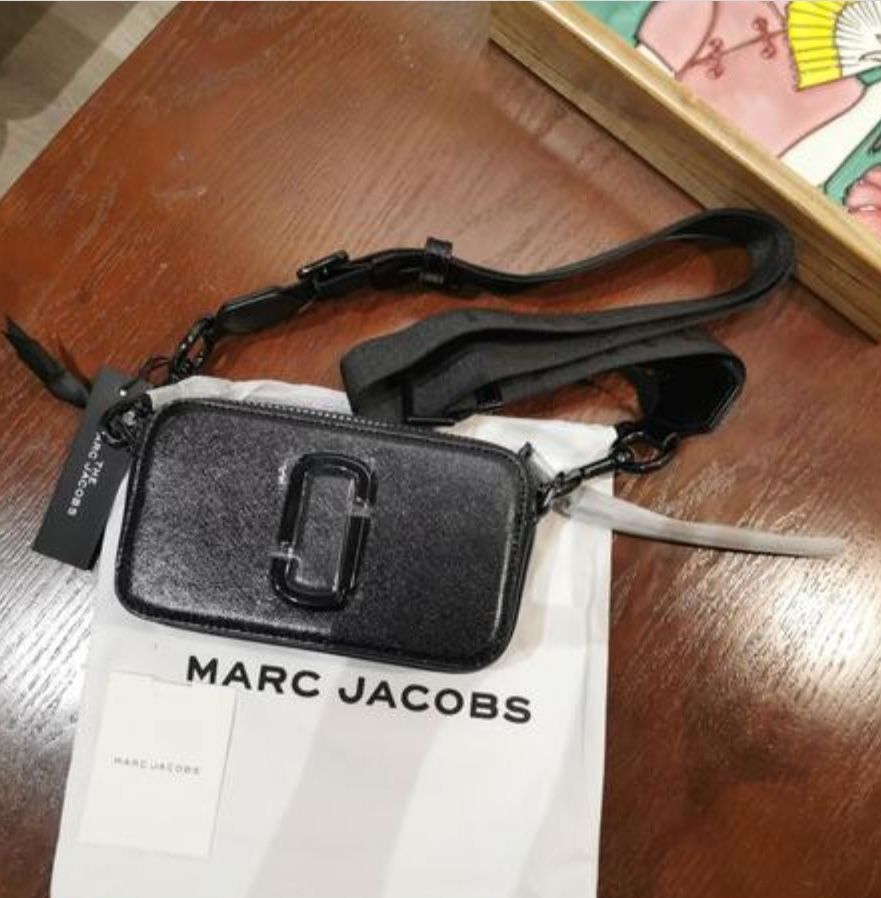marc jacob’s black
