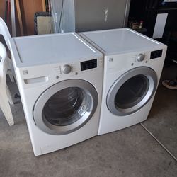 Kenmore washer and electric dryer Large Capacity