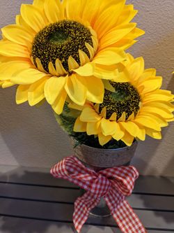 Potted Artificial Sunflowers