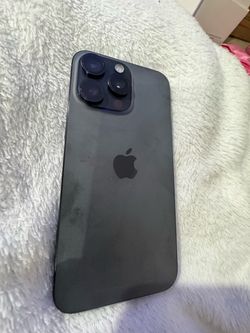 New Iphone 15 Pro Max 256gb open to any carrier