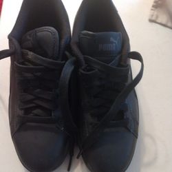 Boys' Puma Sneakers - Size 3.5