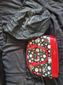 Disney Botique Minnie Mouse Purse With Minnie Mouse Protective Bag