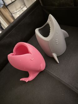Pink whale &grey shark toothbrush holder $10 pu only Edinburg 