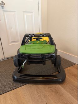John Deere 2 in 1 Walker