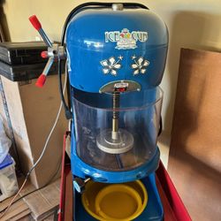 Great Northern Popcorn Company Premium Quality Ice Cub Shaved Ice Machine Commercial Ice Shaver, Blu