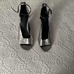 Silver Heels Size 8.5 Never Use Via Spiga 