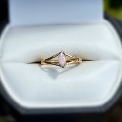 Jewelry 14k solid yellow gold opal  0.25CTW ring sz 4.75