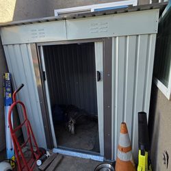 lean-to metal storage shed