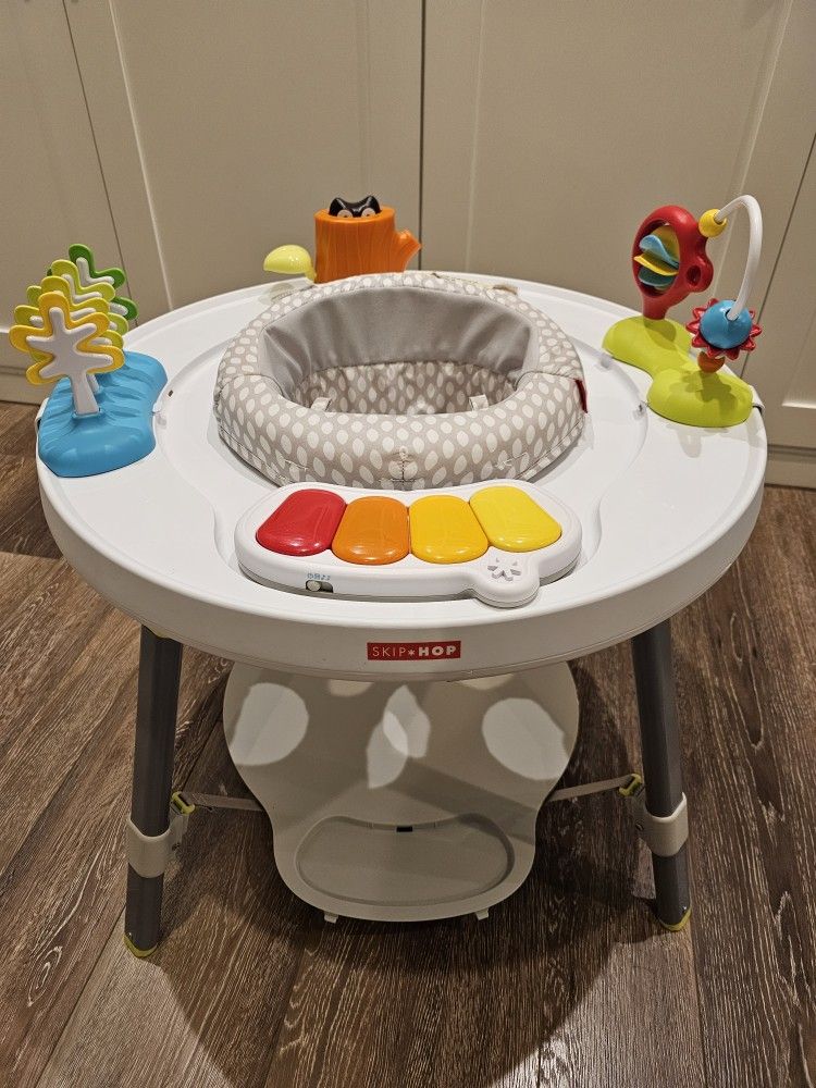 Skip Hop Activity Center