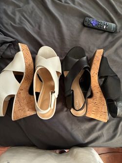 Black/white Clark’s 8.5