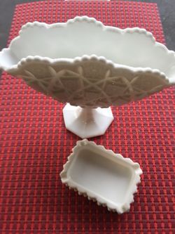 Vintage milk glass fan vase and ashtray