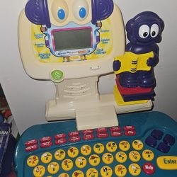 Vtech Educational Alphabert & Sprocket "The Ready To Read Robots" Desktop Toy!