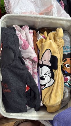 Used winter clothes toddler 2t mostly disney minie mouse 20+pieces
