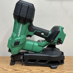 Metabo HPT NV1845DA MultiVolt 1-3/4-in 15 -Degree Coil Cordless Roofing Nailer (Tool Only) 