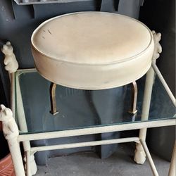 Ottoman/stepping Stool 