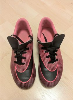 Girls Size 2 Pink & Black Nike Cleats