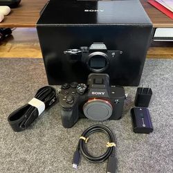 Sony A7 IV Mint Condition w/ Lens Included
