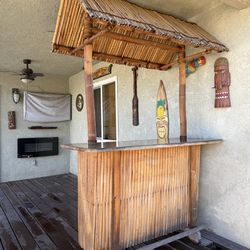 Solid bamboo  wood outdoor tiki bar entertainment