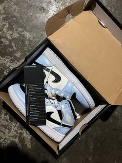 Air Jordan 1 Mid GS 'Ice Blue'