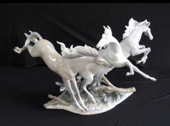 Lladro White Horse “Born Free” Porcelain 