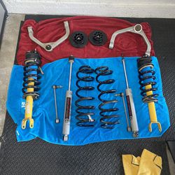Bilstein/ Rough Country Suspension ( Leveling Kit) 