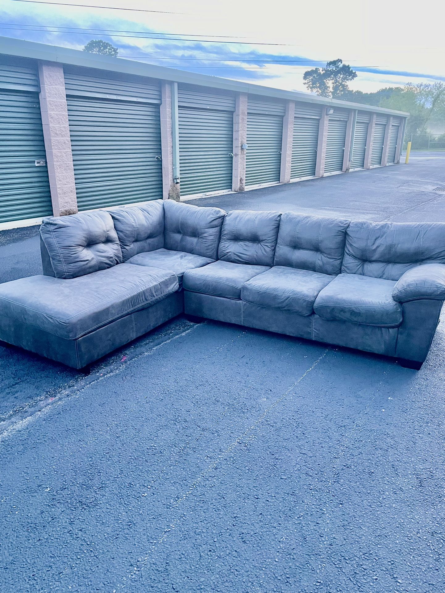 Grey Sectional Couch β Comfy & Stylish ποΈ