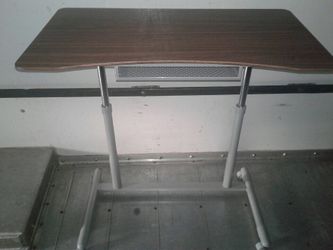 Adjustable student desk