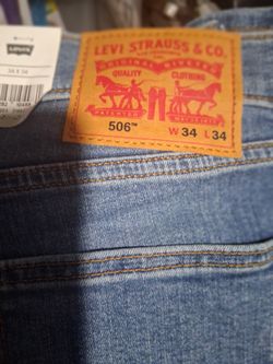 Levi Size  34x34
