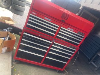Craftsman & Red Rolling Tool Chest Cabinet