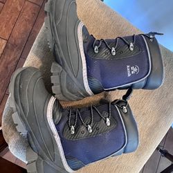 Boys Snow Boots Size 5