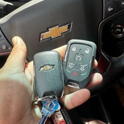 Keys Fobs, Car Keys, Key Copies, Copias, Llaves Perdidas 