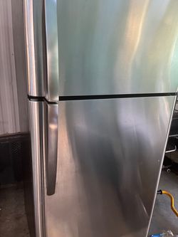 Stainless Steel Top-Freezer Refrigerator
