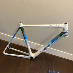 bespoke carbon fiber bike frame size large