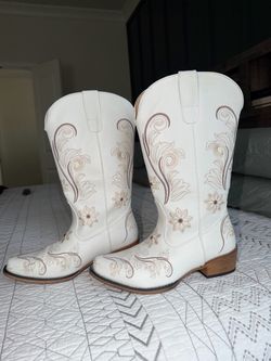 Wide Calf Cowgirl Boots