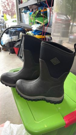 Muck boots