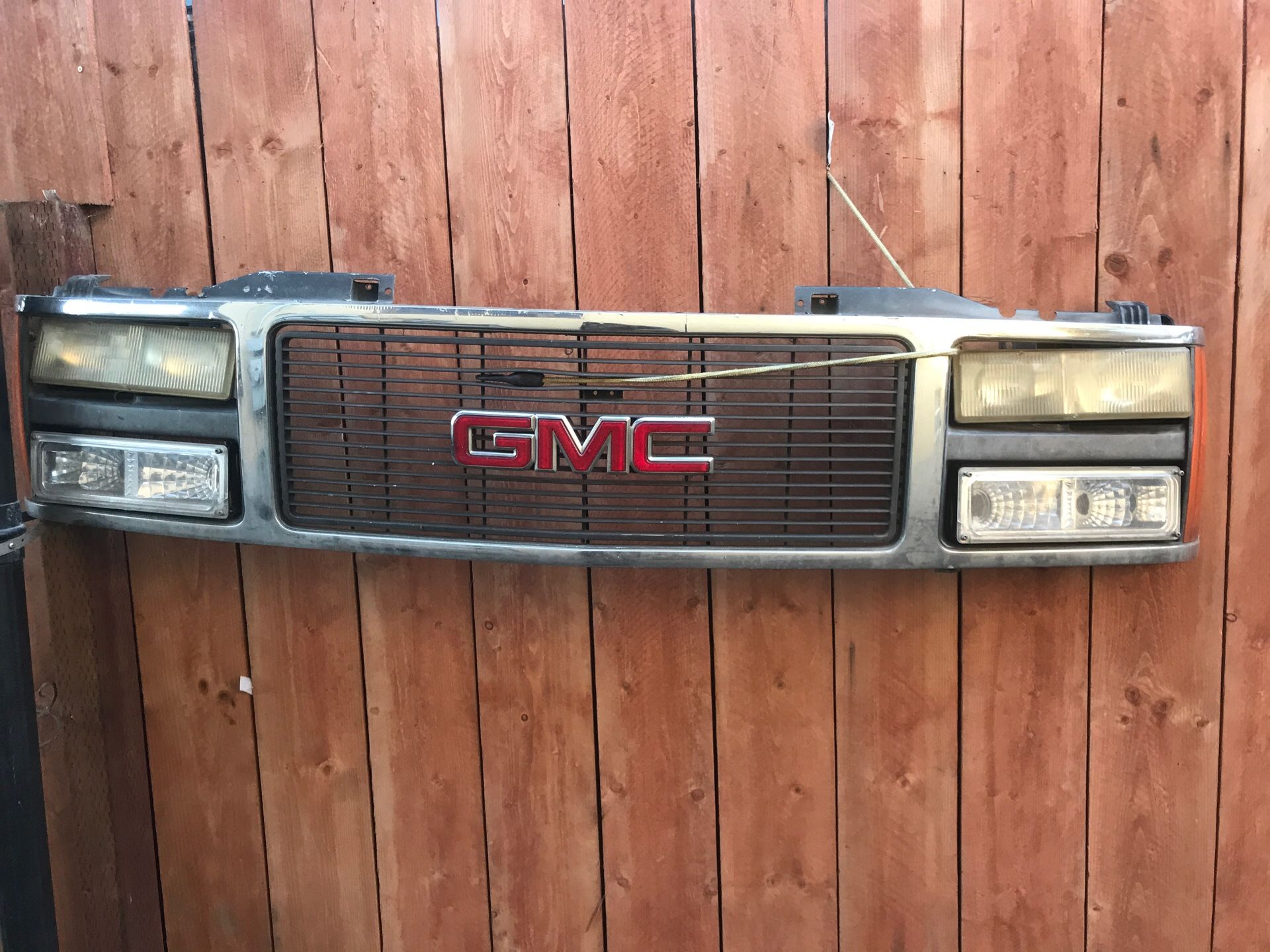 Parrilla para gmc 90