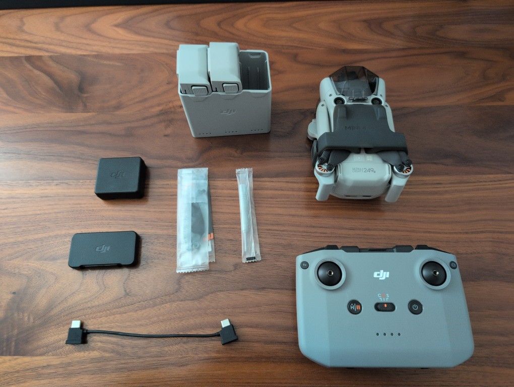 DJI Mini 4 Pro Bundle *AS IS*
