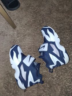 Nike turf deion sanders size 9