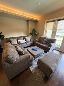 4 piece sofa set - Will include coffee table for free