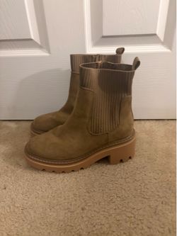 Size 8 1/2 brown suede boots