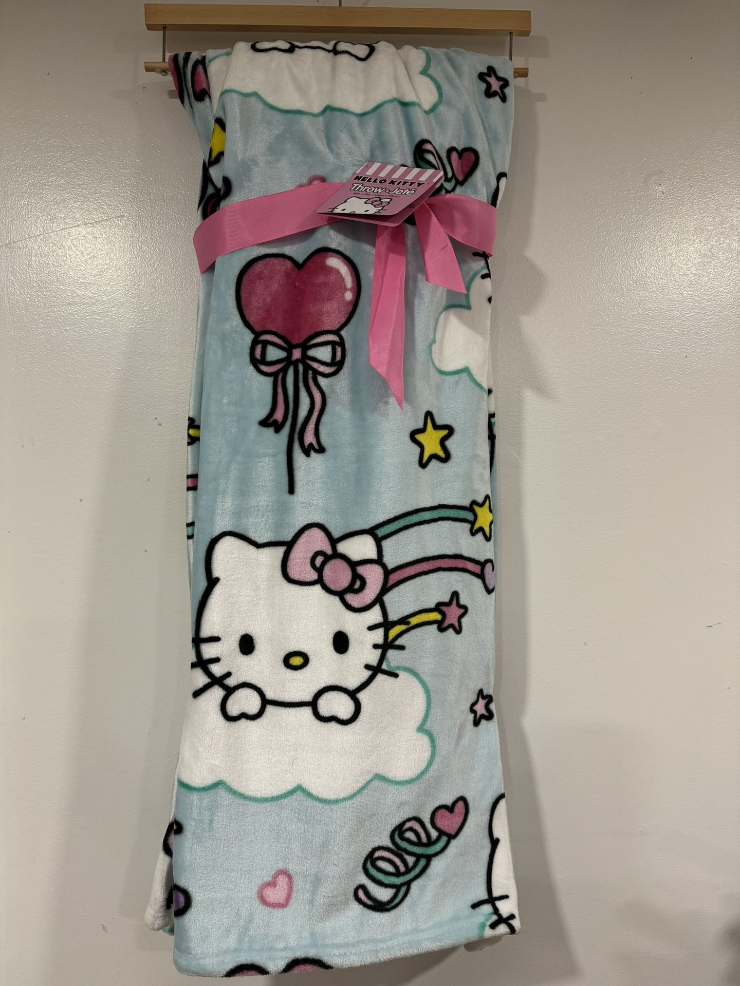 Hello Kitty Blanket ! Twin Size ! Brand New