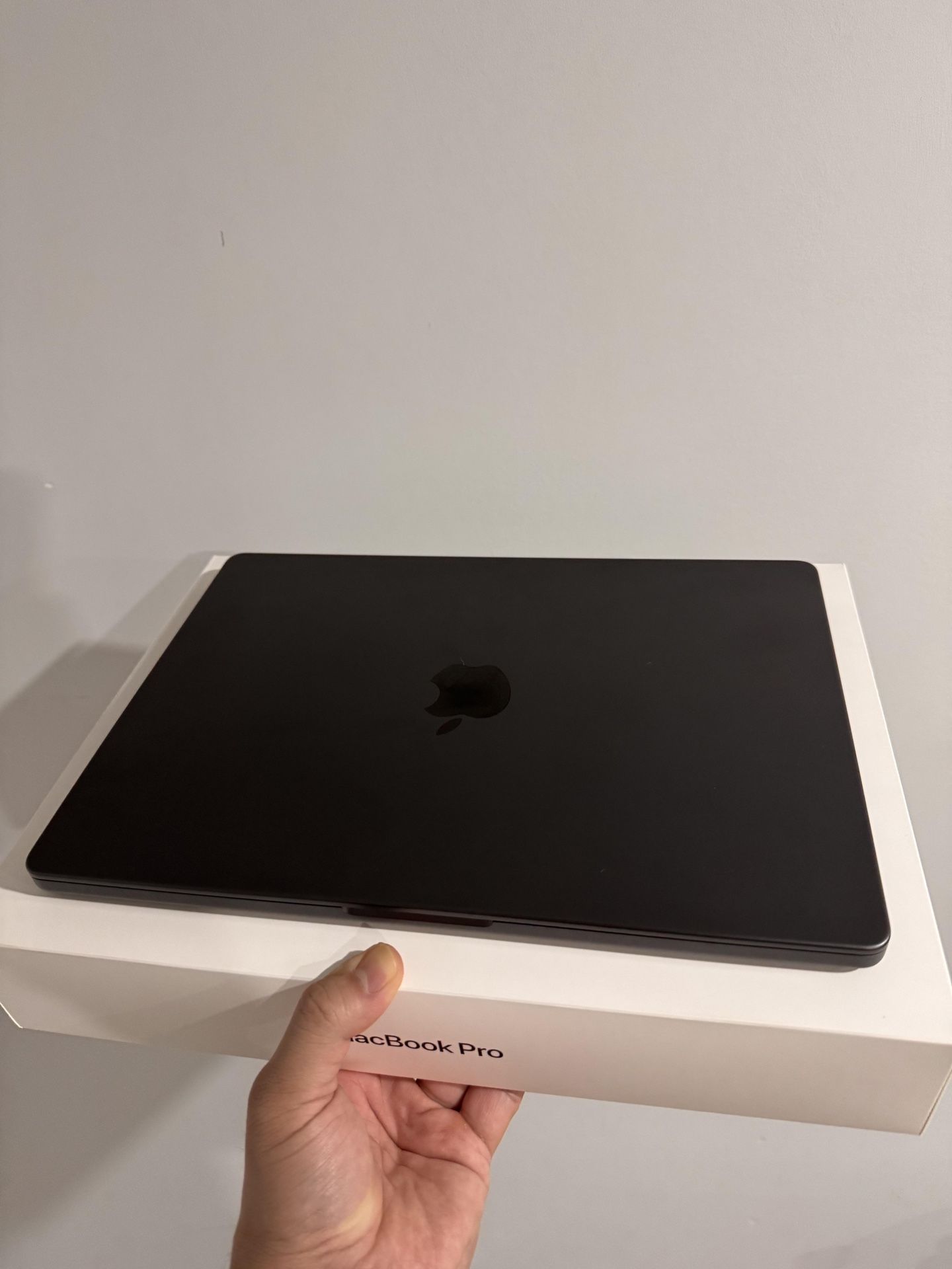 MacBook Pro 2025 M4 Chip 14 Inch 512 Gb Storage, 24 Gb Upgraded RAM Specs
